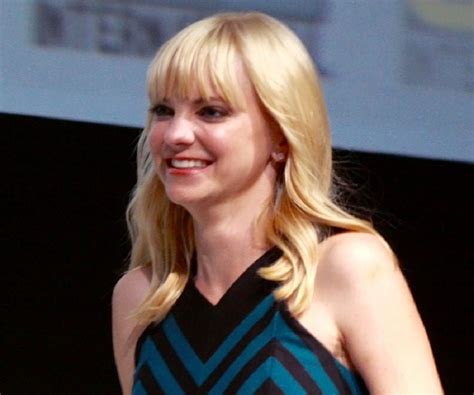 ana ferris|Anna Faris Biography